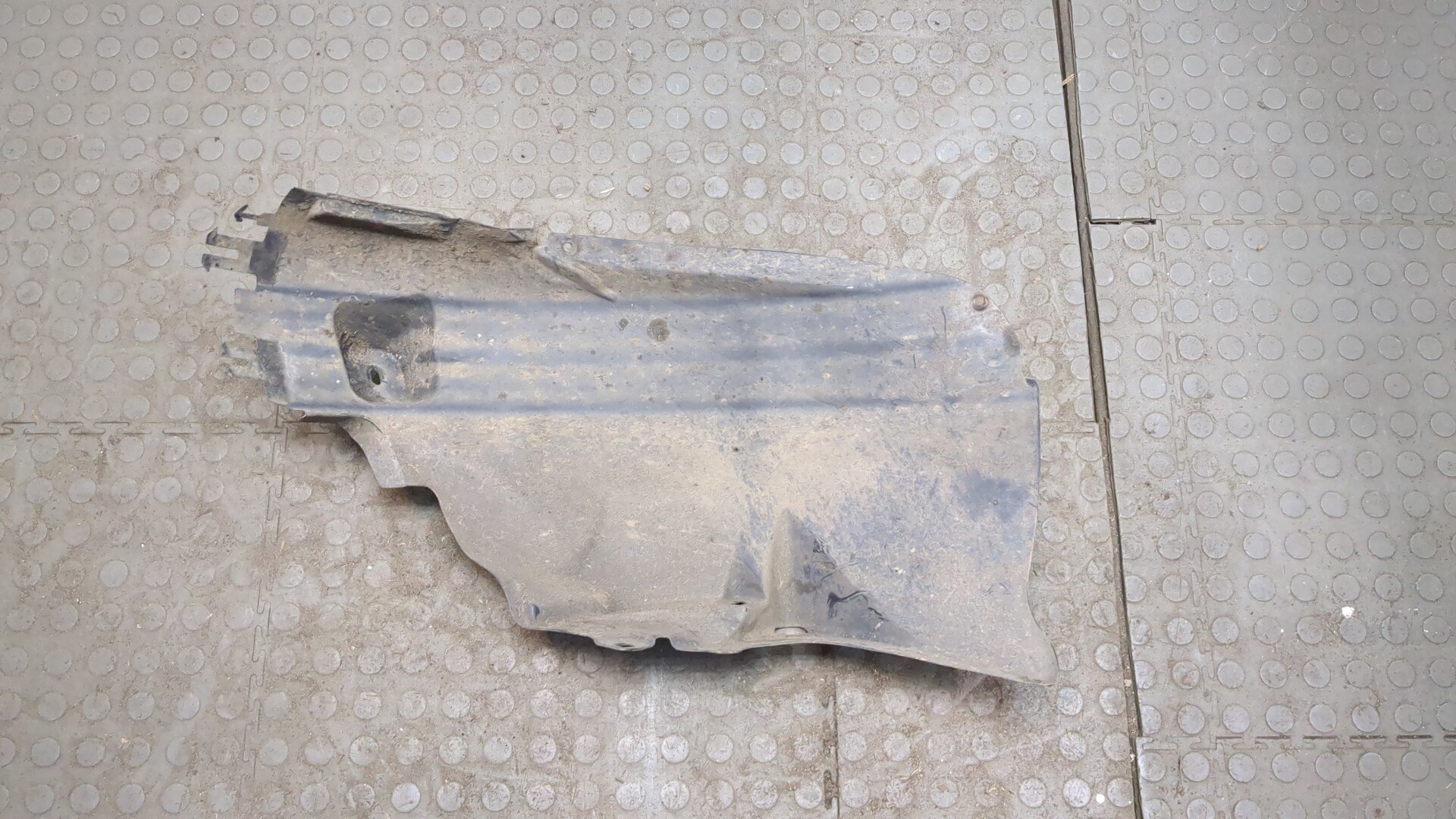 Локер передний правый