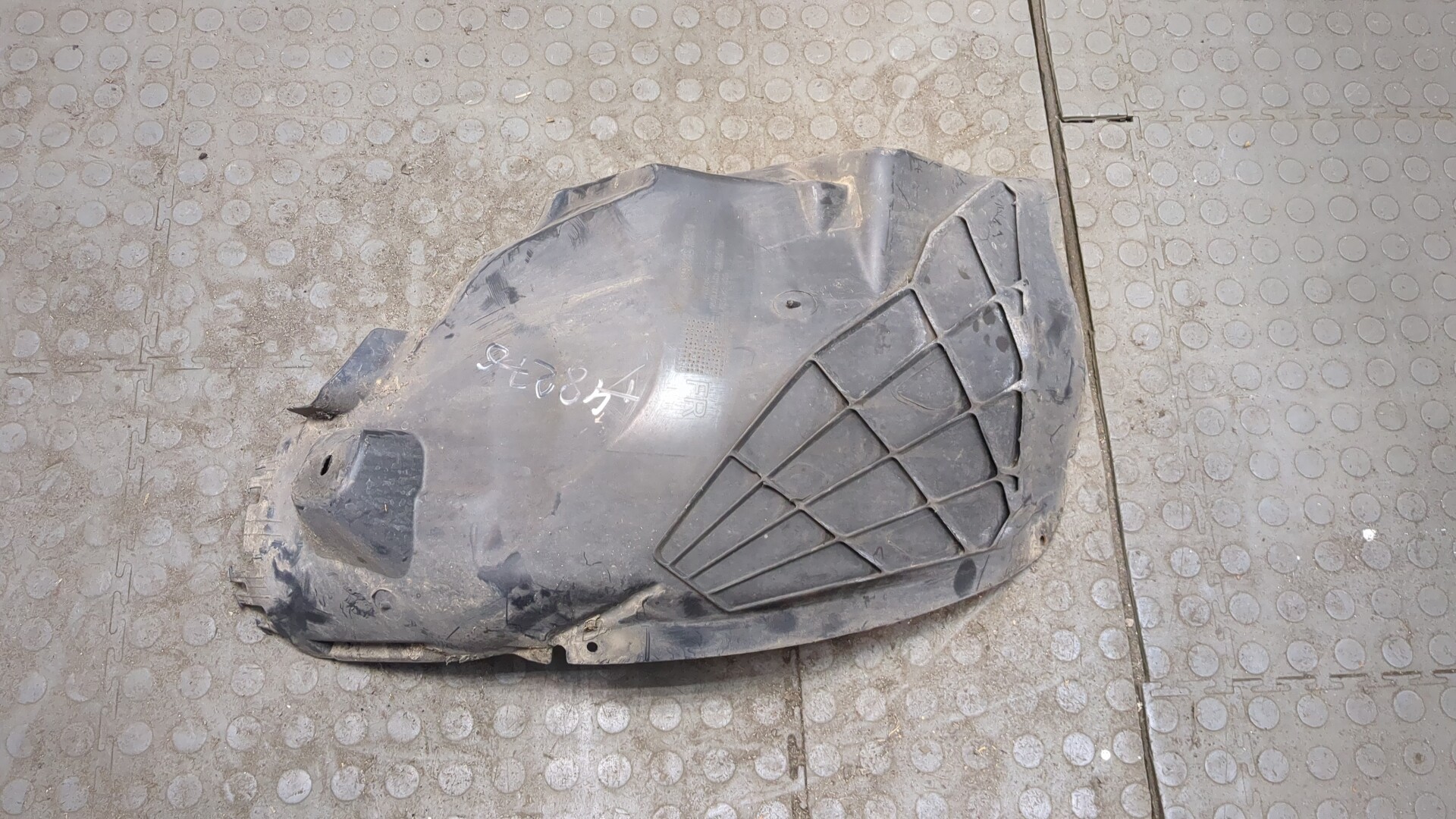 Локер передний правый