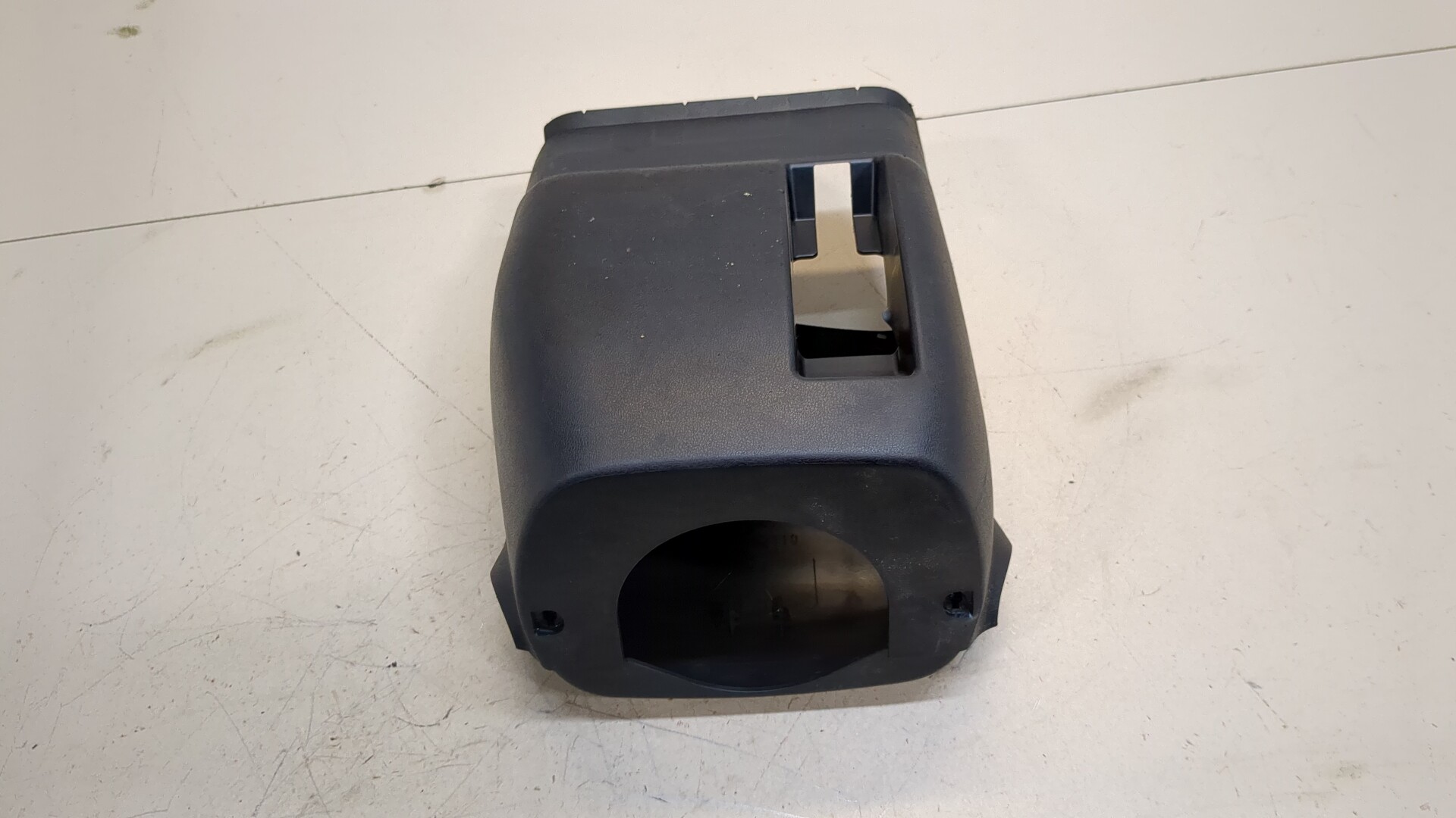 Кожух рулевой колонки