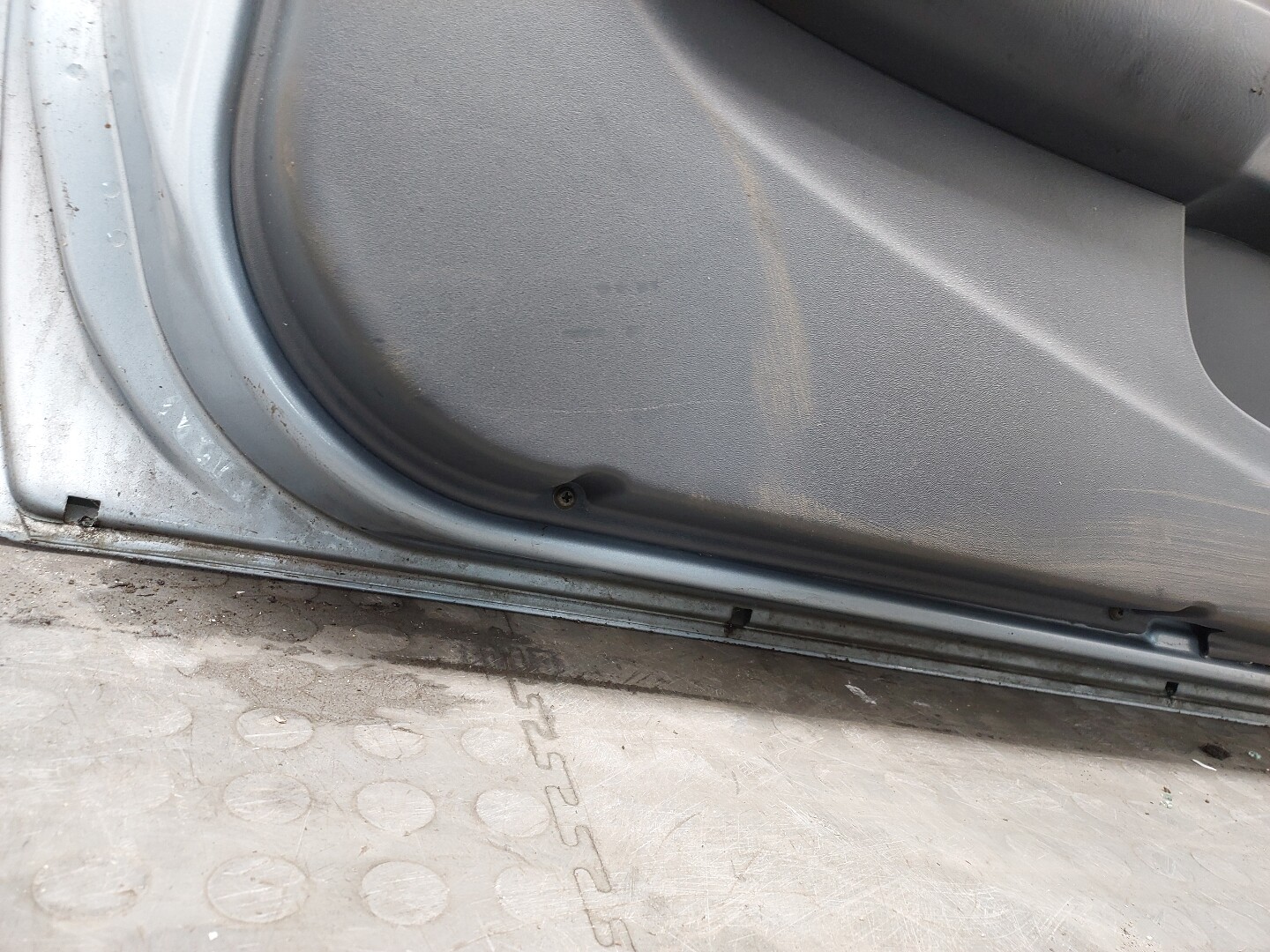 Дверь передняя левая