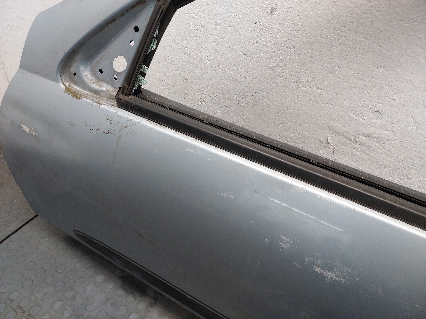 Дверь передняя левая