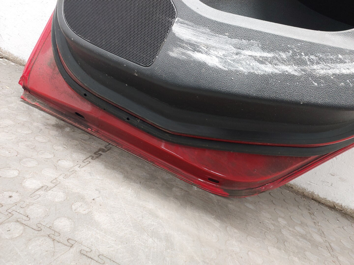 Дверь задняя правая