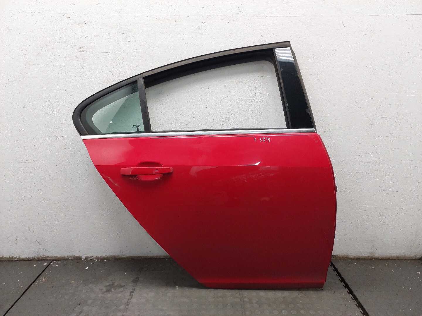 Дверь задняя правая