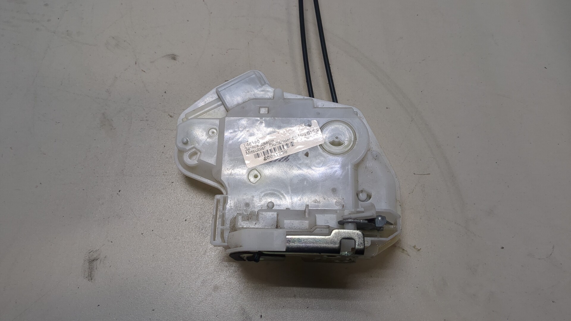 Замок двери задней правой