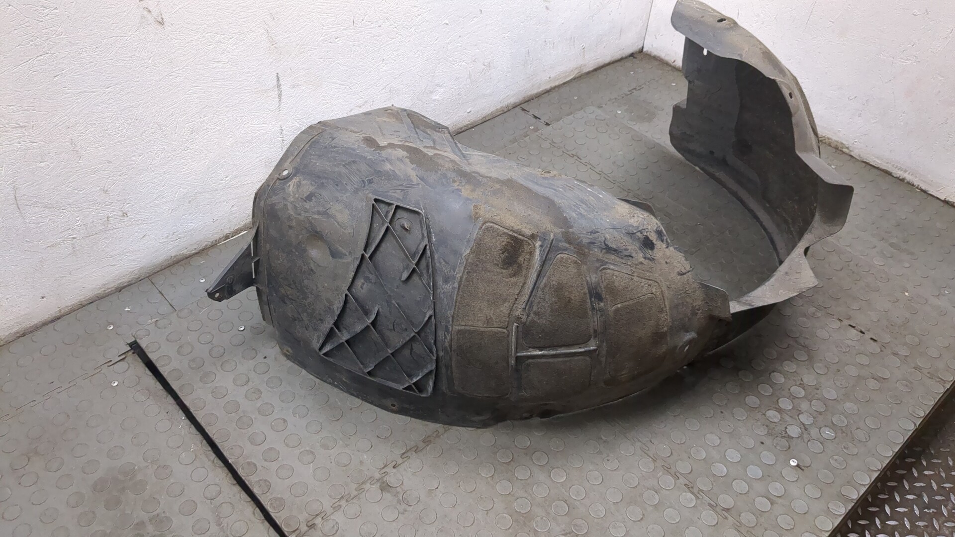 Локер передний левый