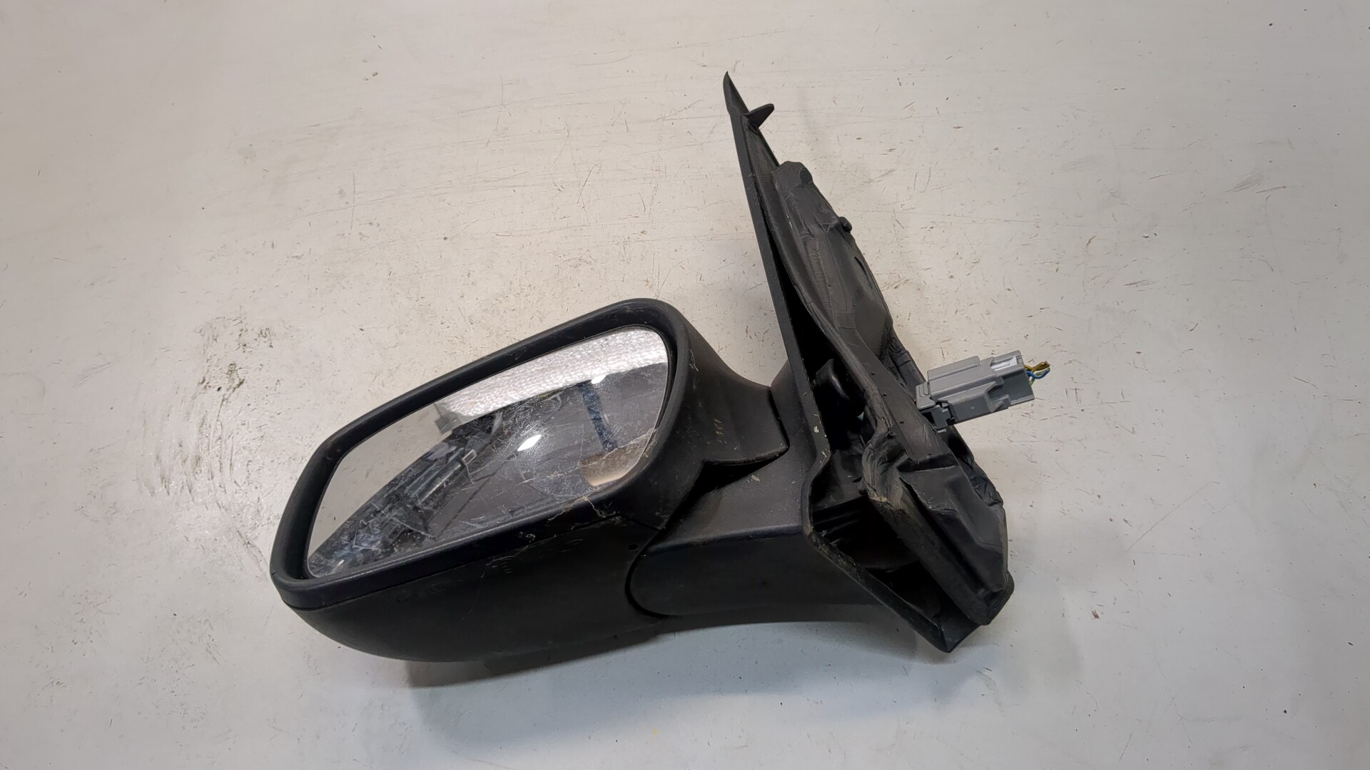 Зеркало левое электрическое