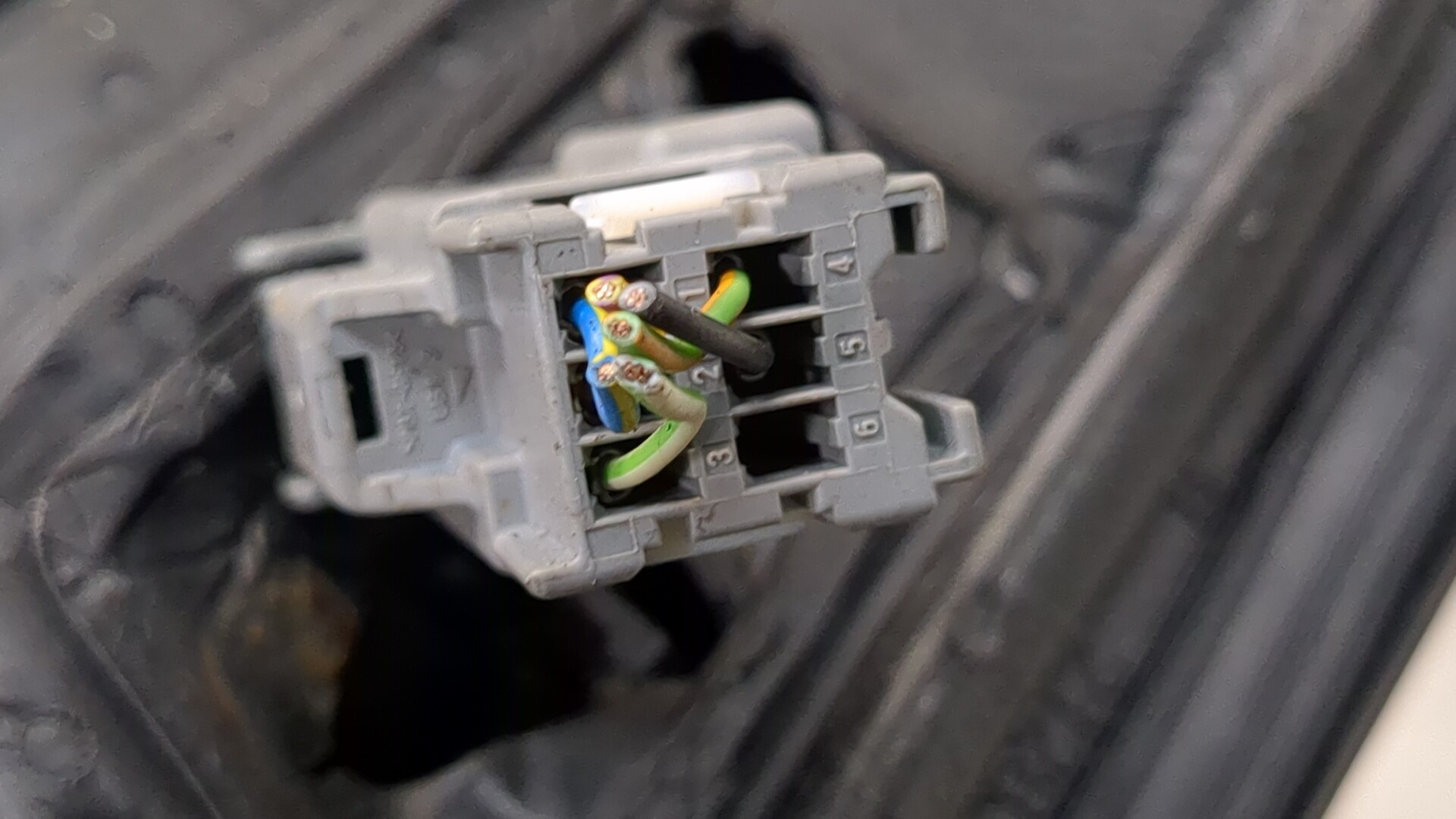 Зеркало левое электрическое