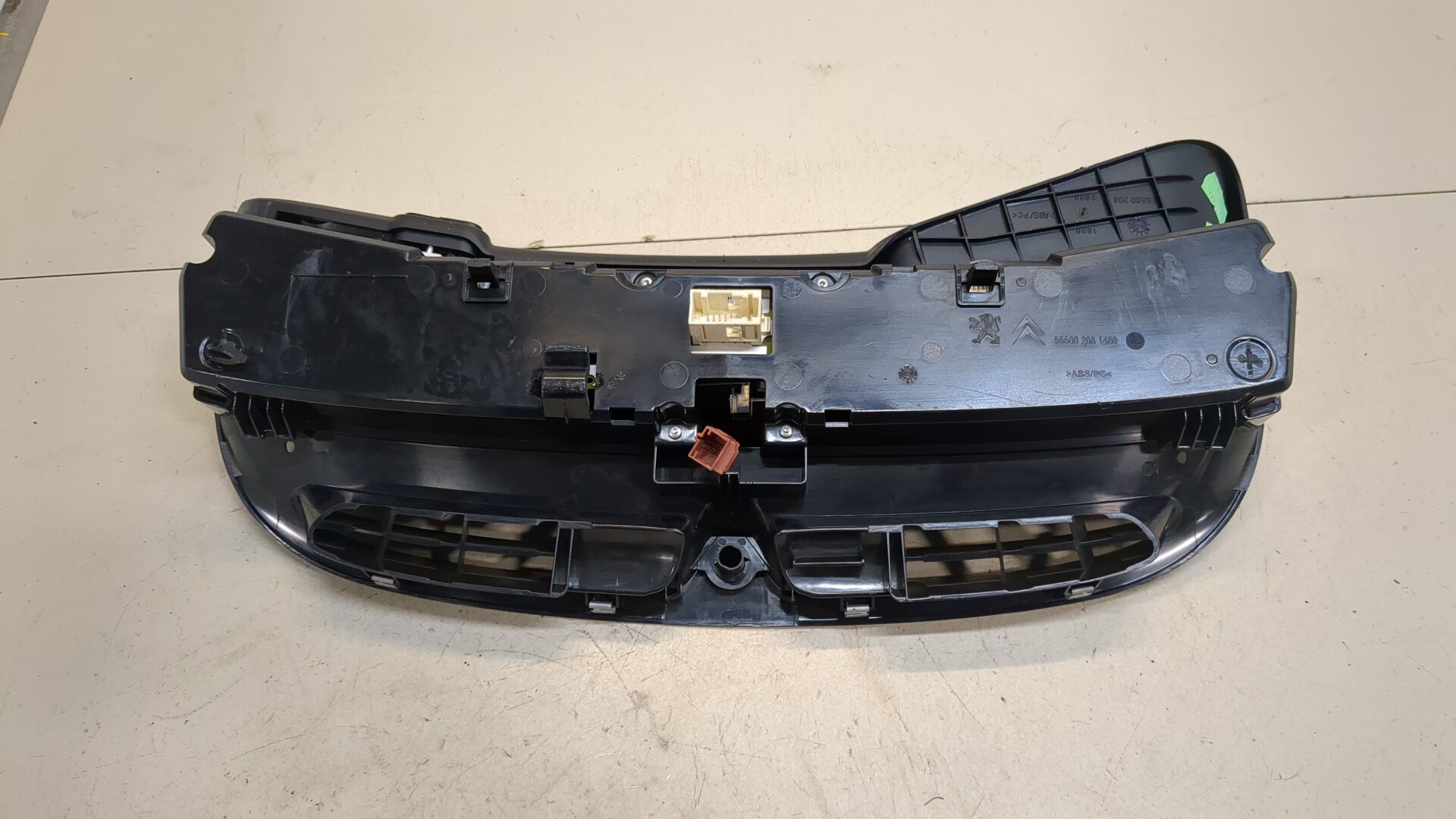 Панель приборов