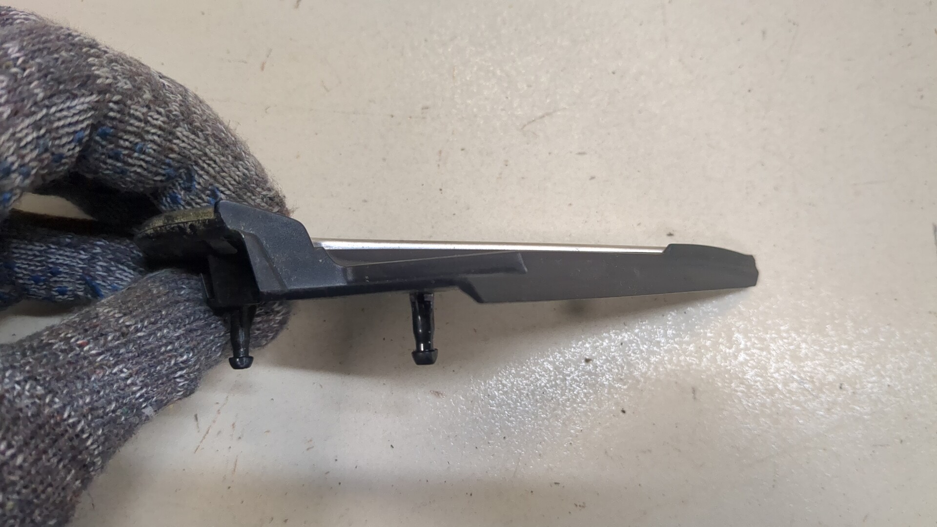 Накладка переднего крыла левого