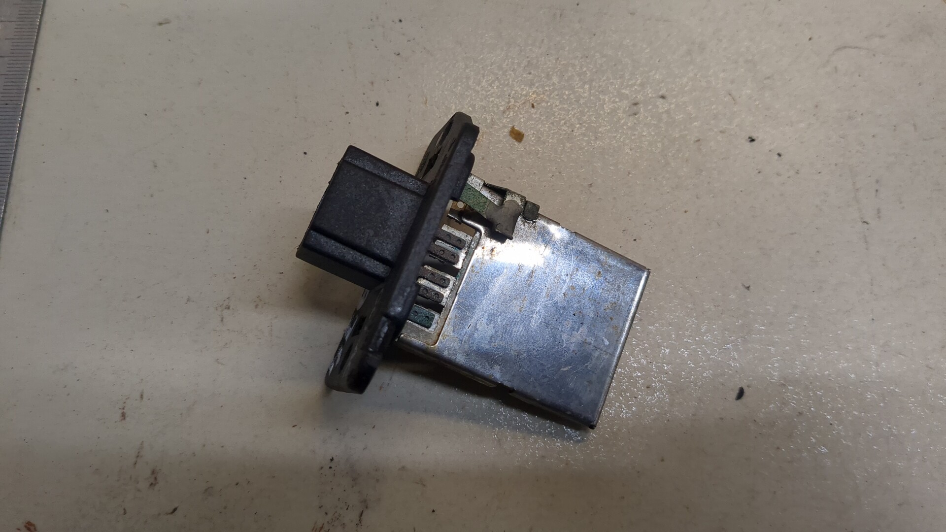 Резистор отопителя