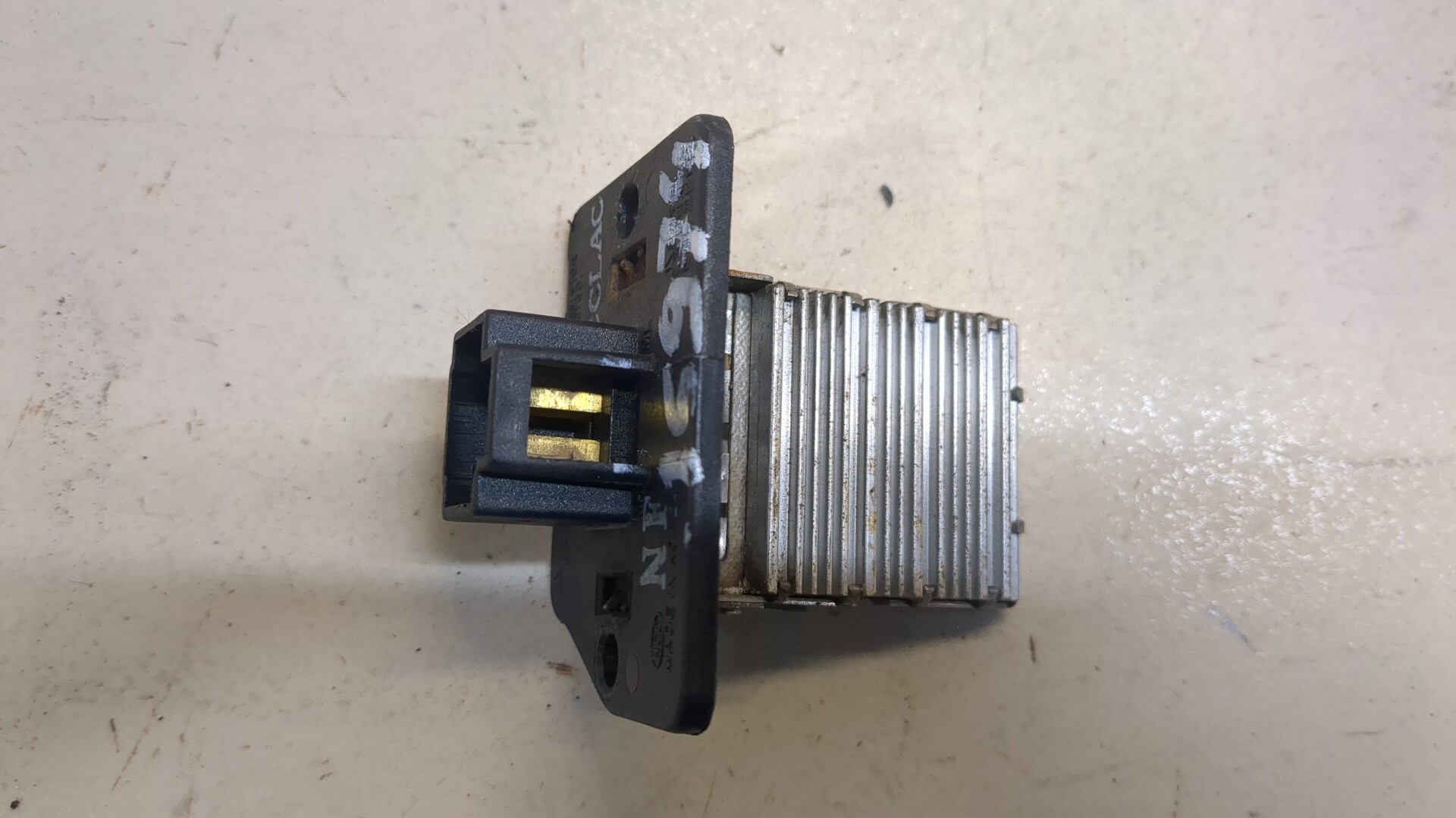 Резистор отопителя