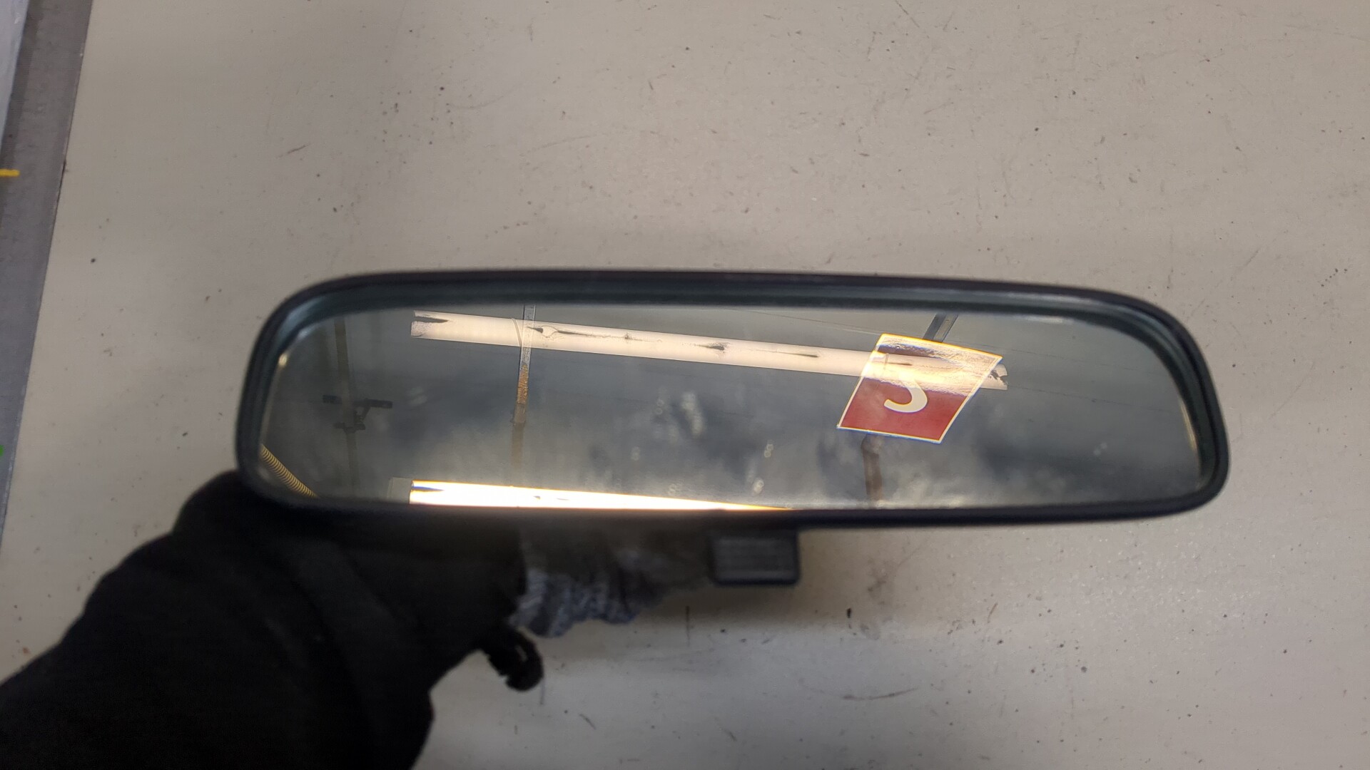 Зеркало заднего вида