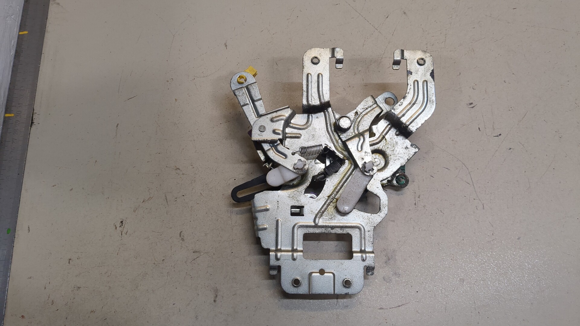 Замок двери