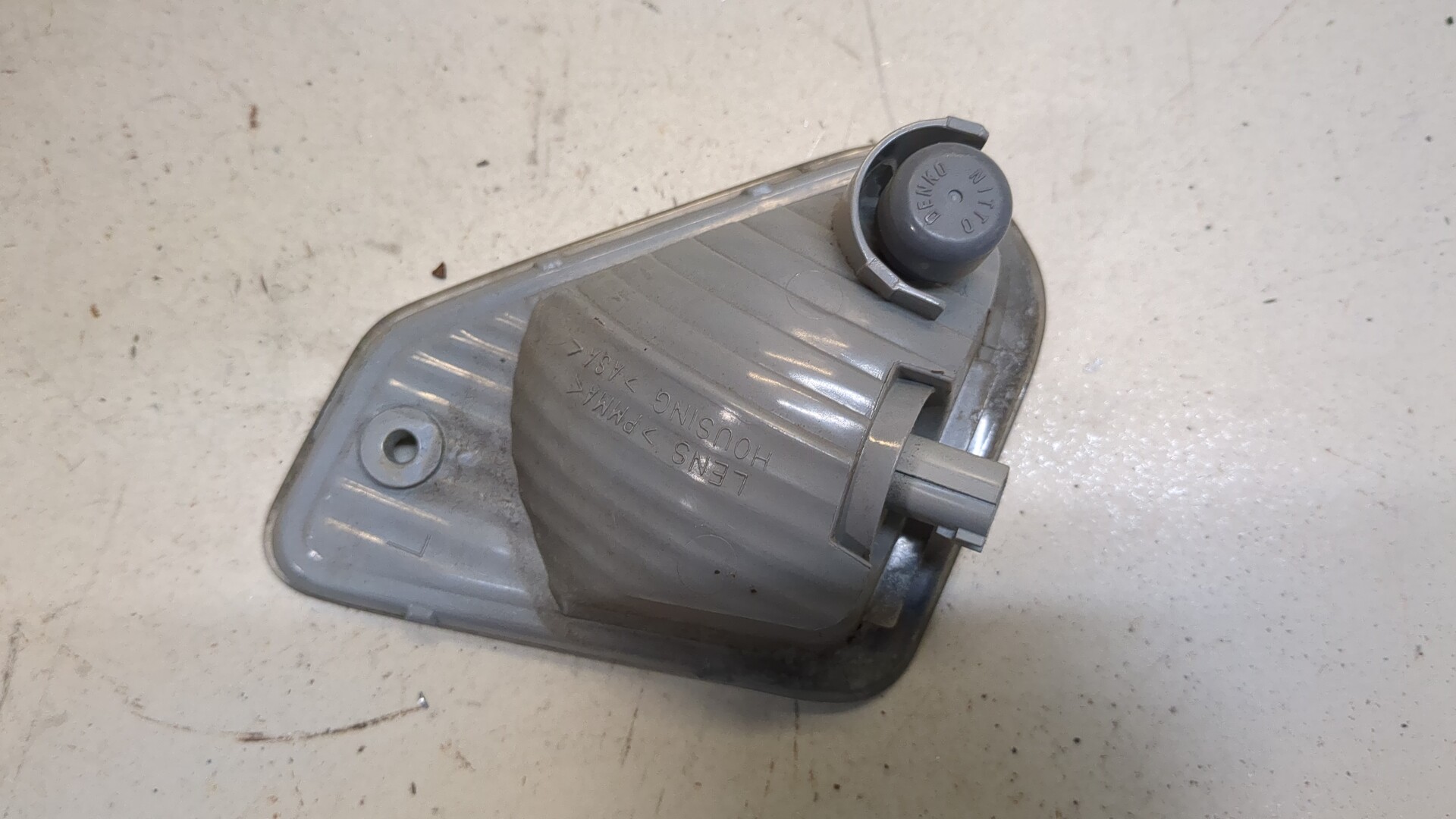 Плафон салонный