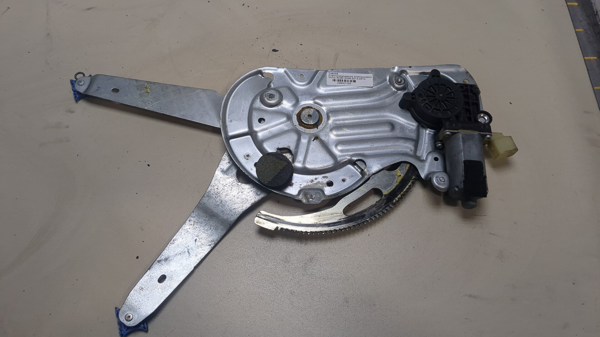 Стеклоподъемник электр. передний левый