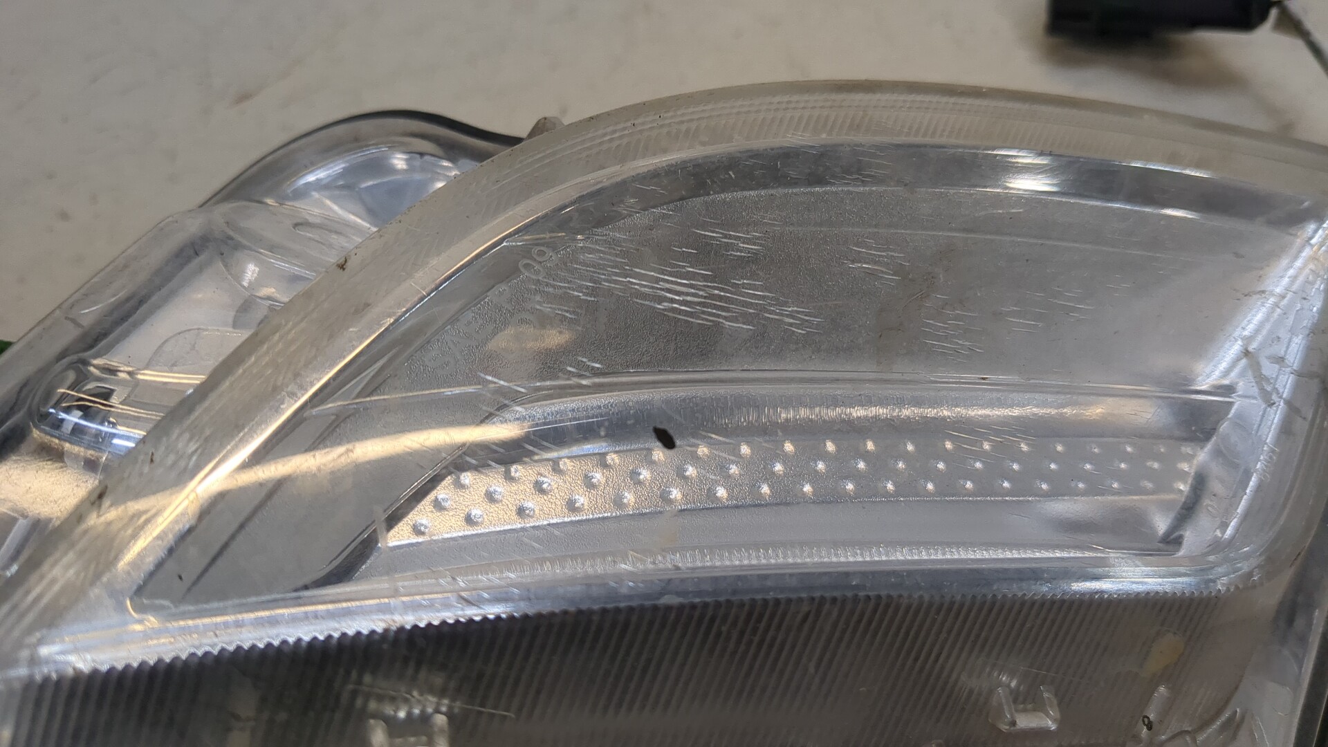 Фара дневного света правая (ходовые огни)