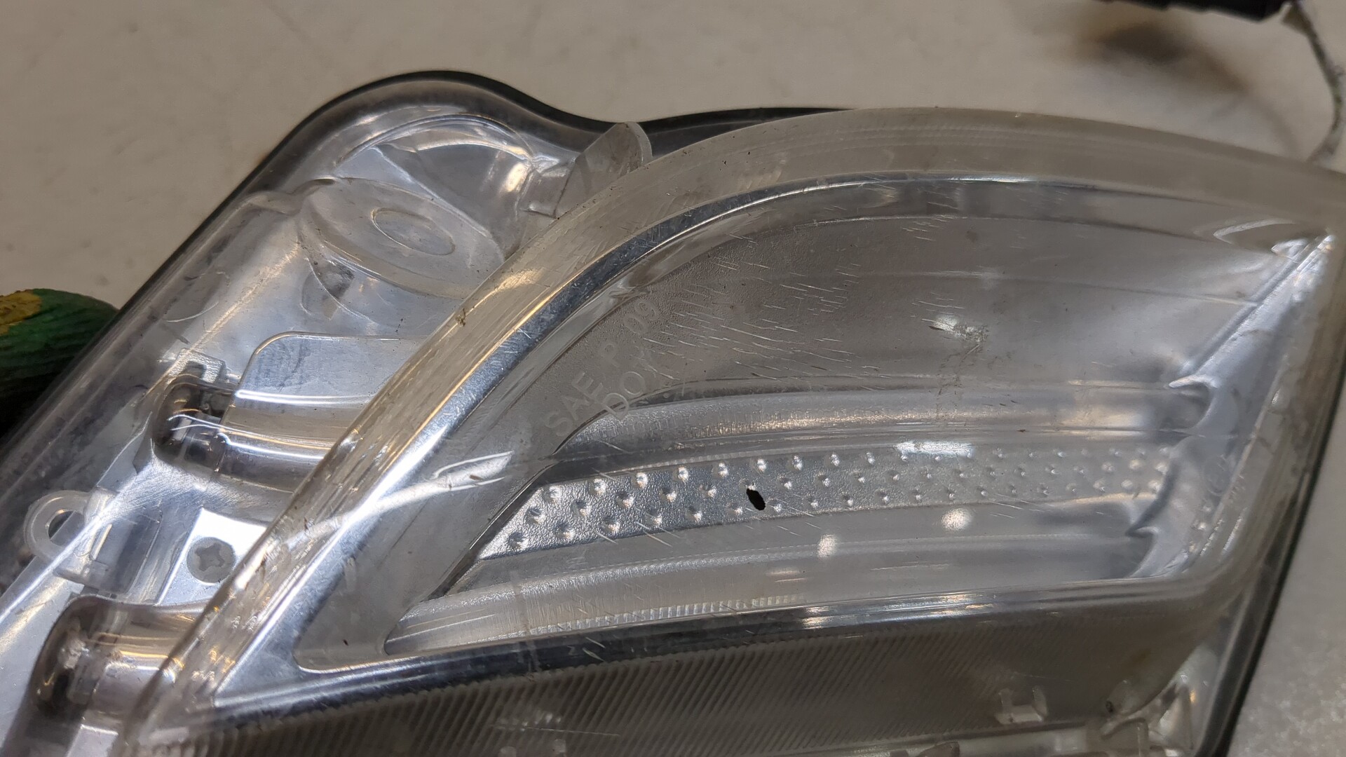 Фара дневного света правая (ходовые огни)