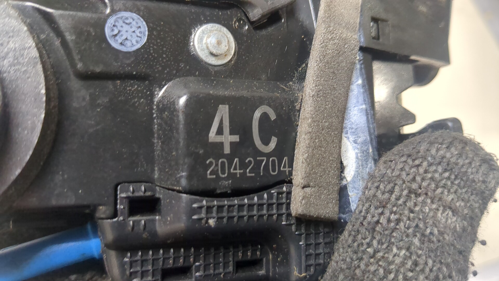 Замок двери задней правой