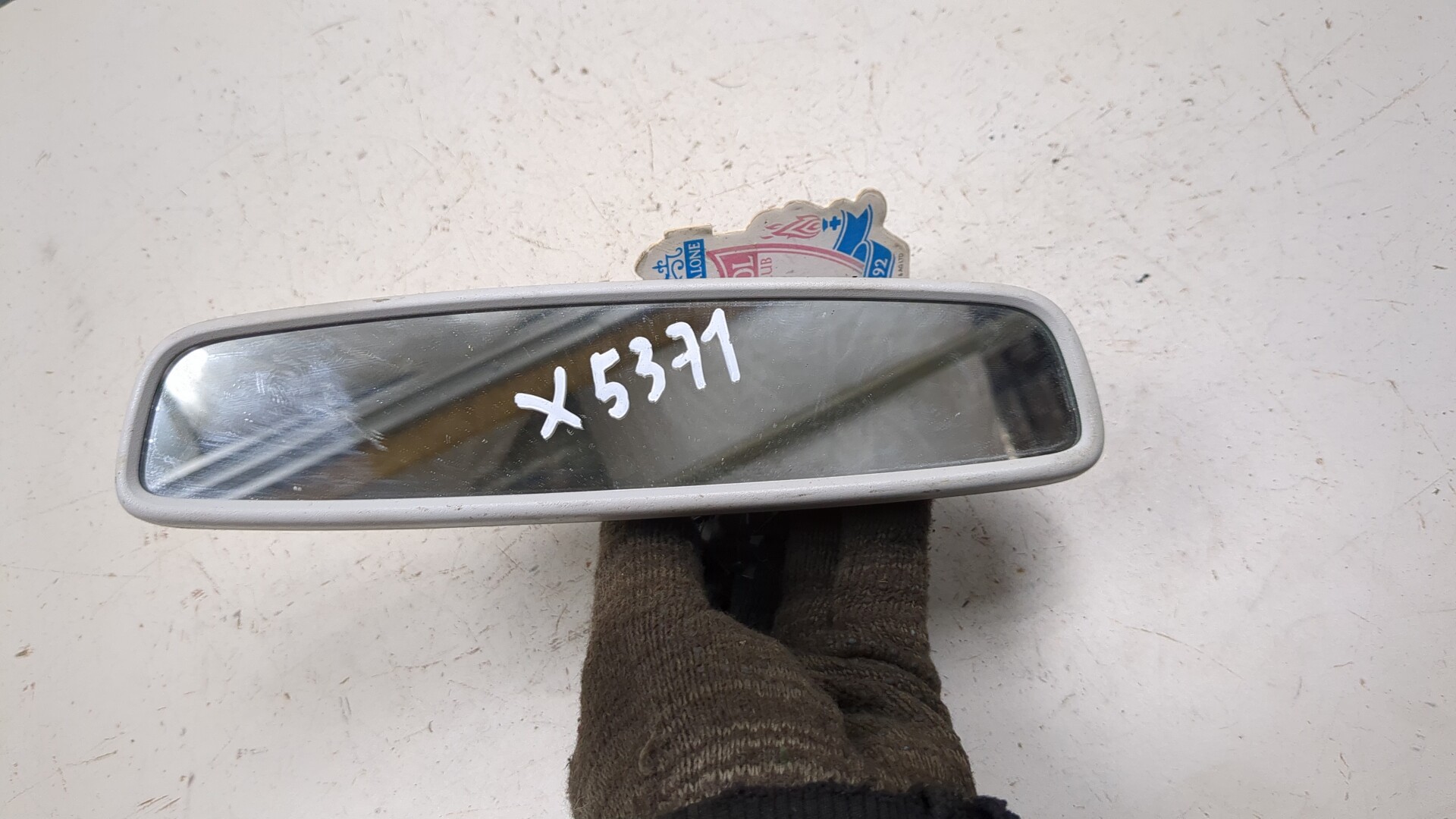 Зеркало заднего вида