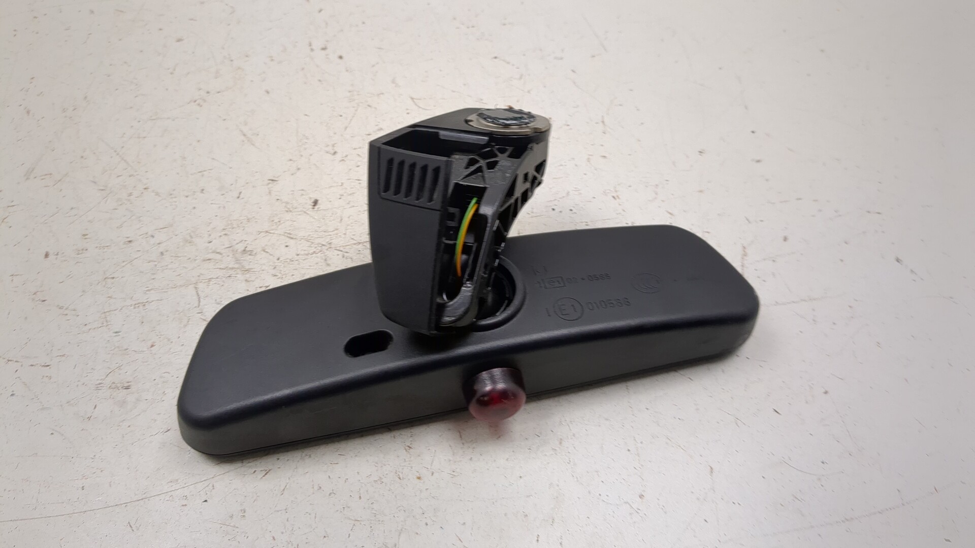 Зеркало заднего вида