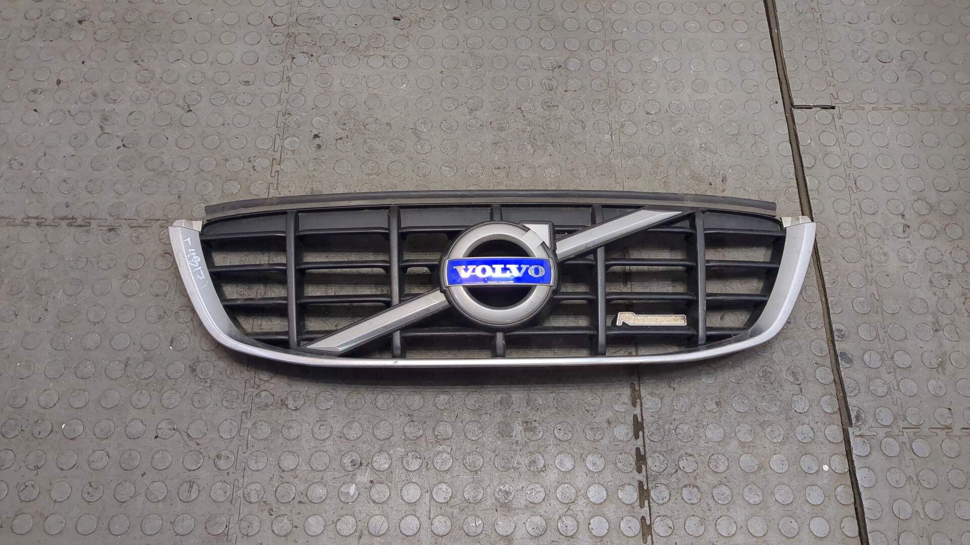 Решетка радиатора