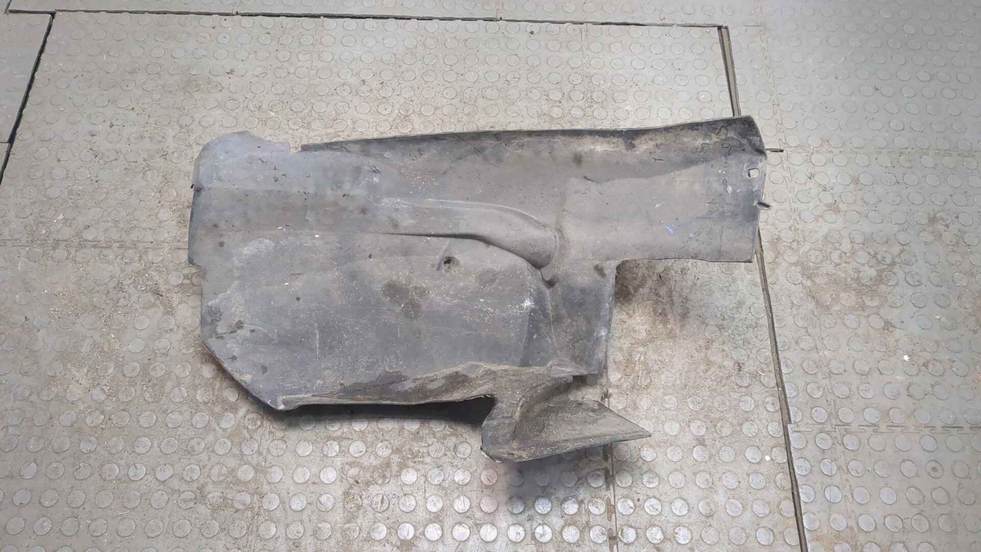 Локер передний правый