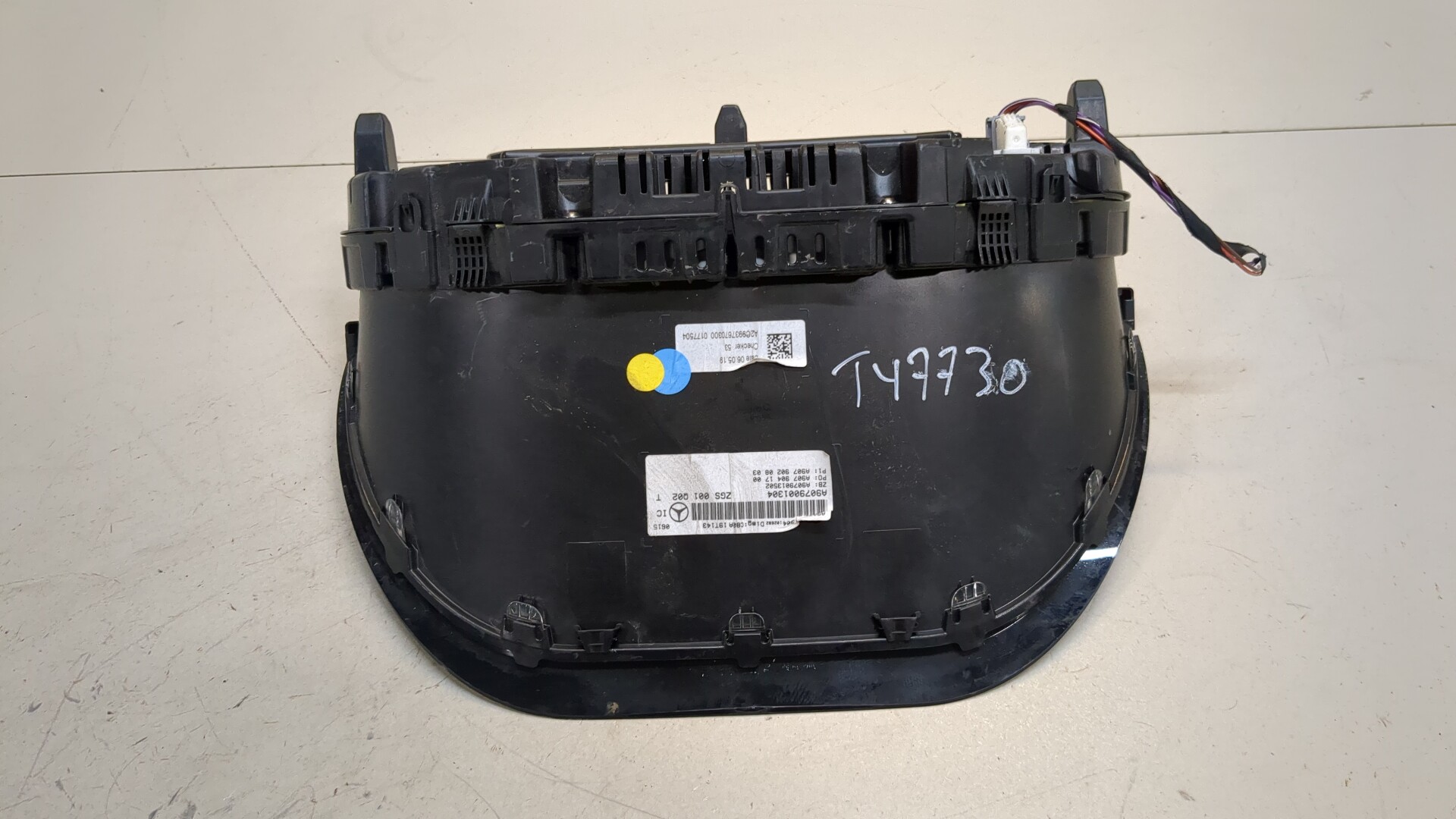 Панель приборов