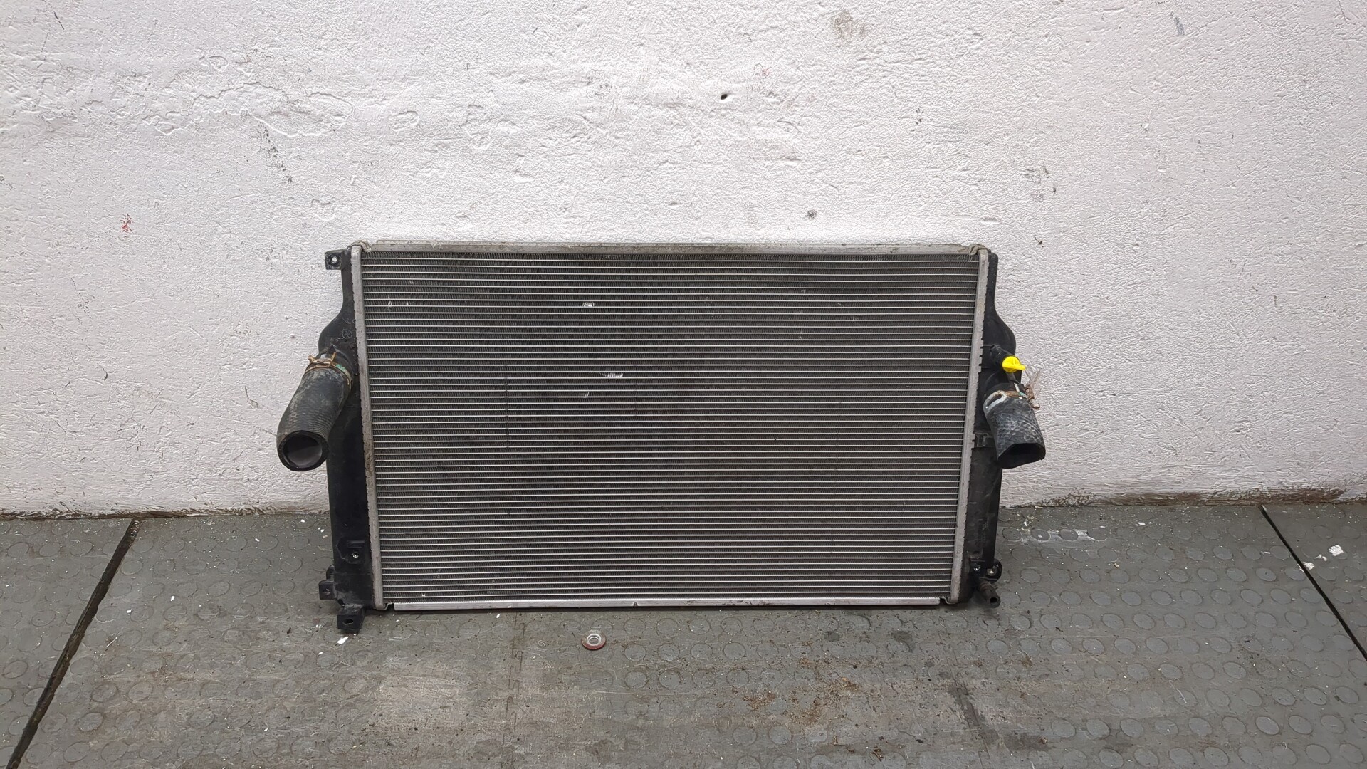 Радиатор охлаждения двигателя основной