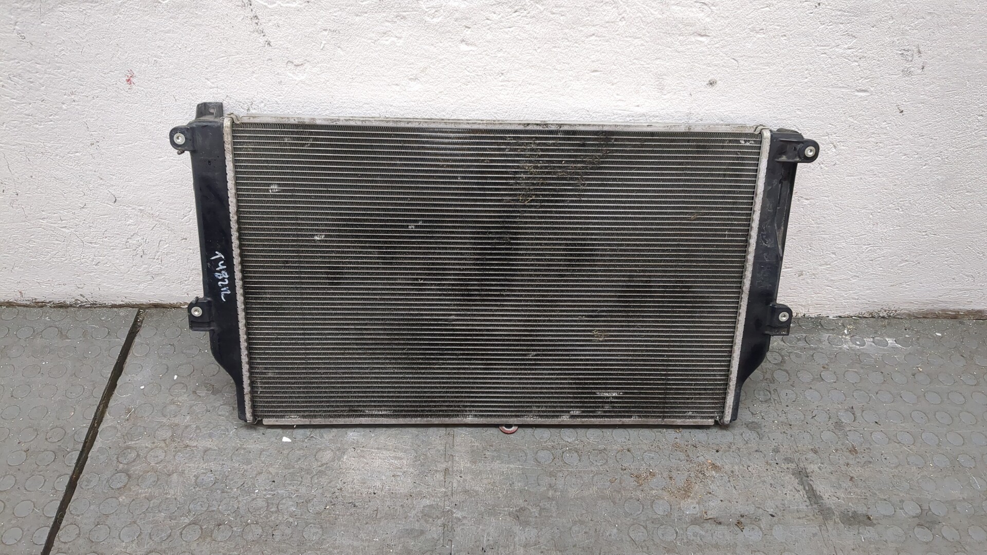 Радиатор охлаждения двигателя основной