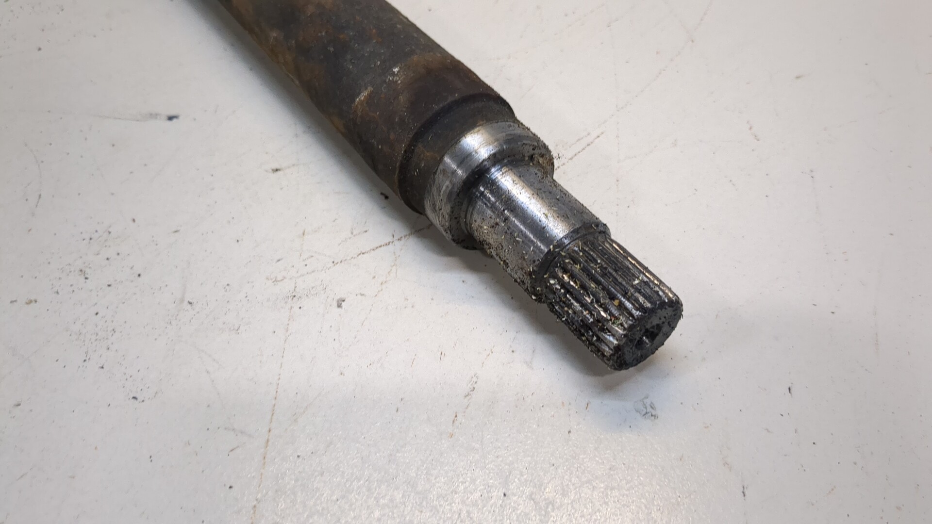 Полуось передняя правая