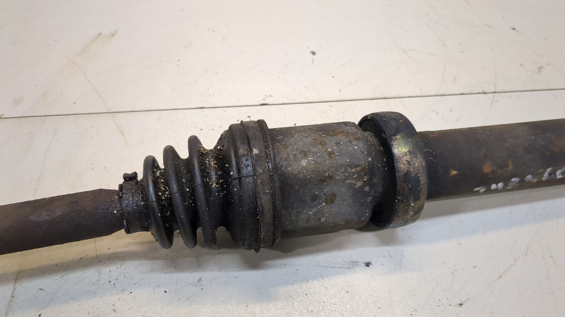 Полуось передняя правая