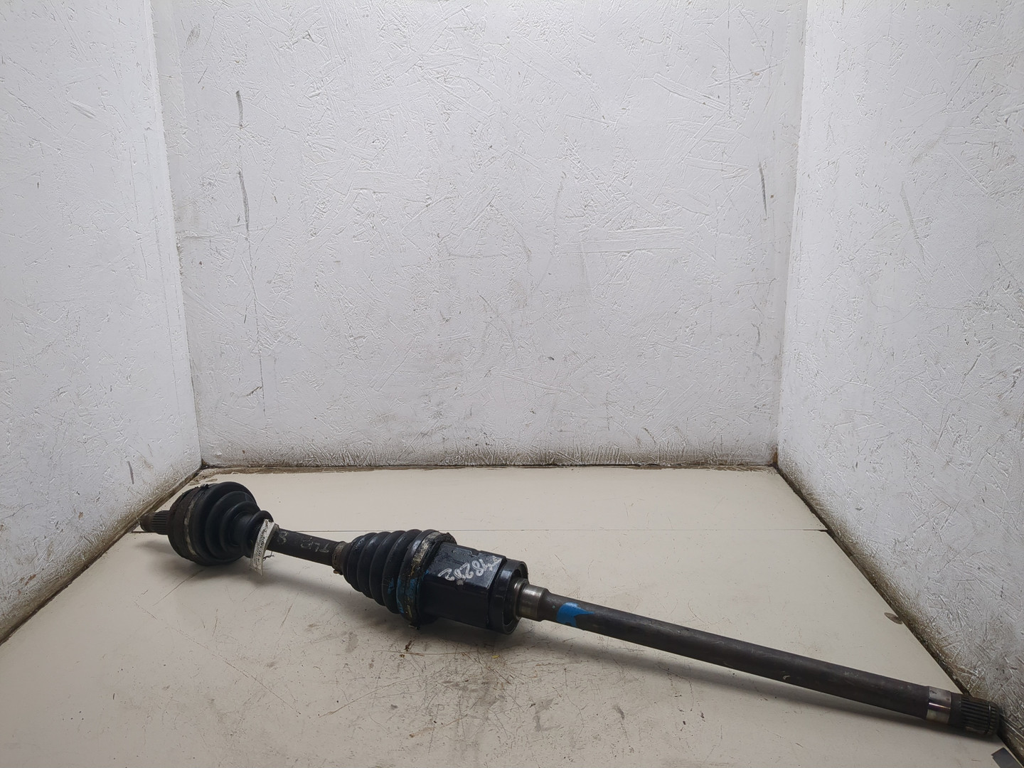 Полуось передняя правая