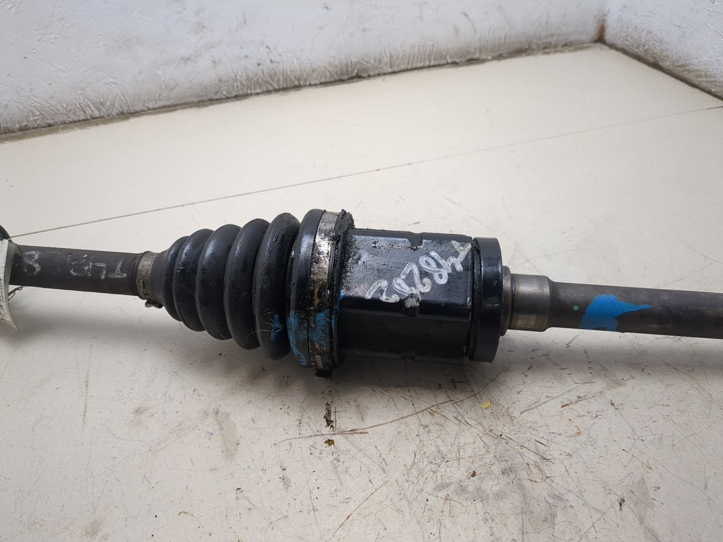 Полуось передняя правая