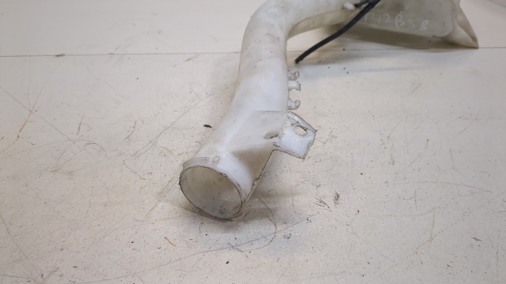 Бачок омывателя лобового стекла