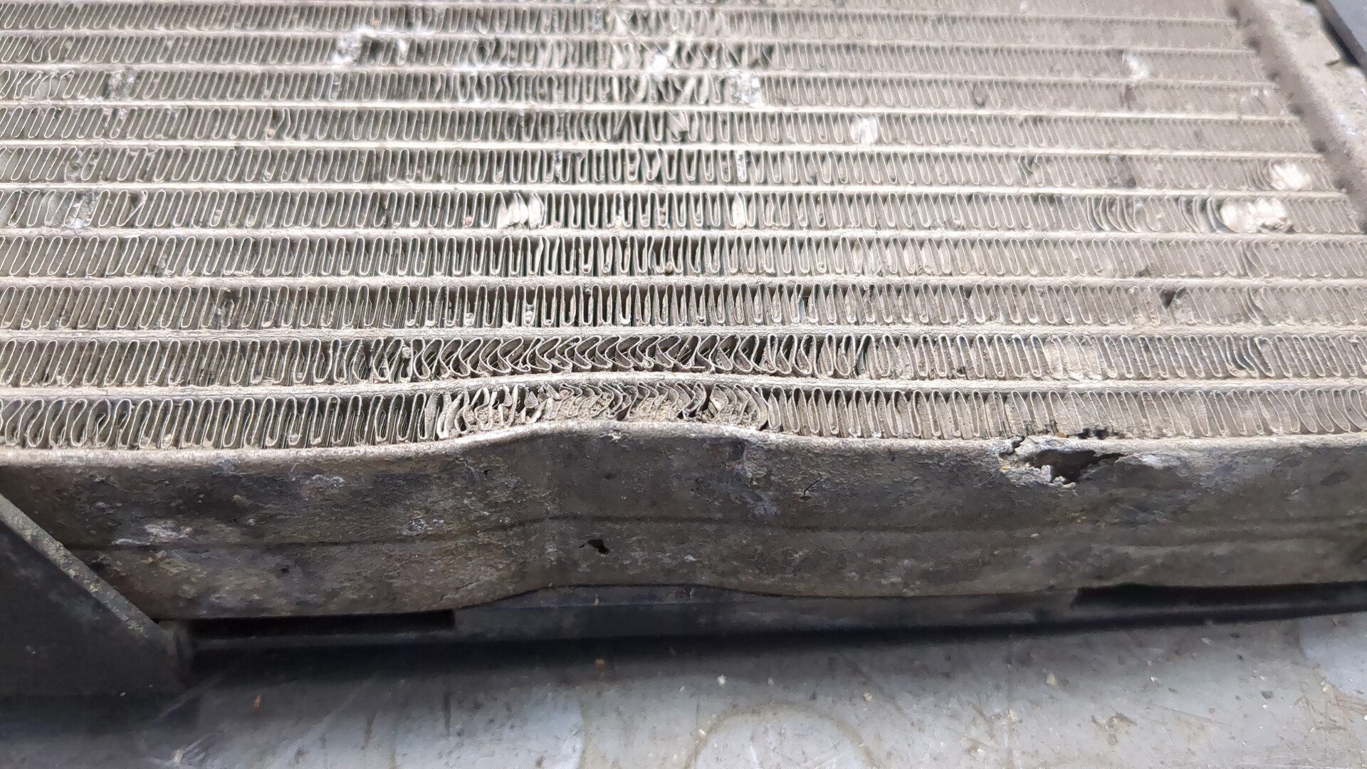 Радиатор охлаждения двигателя основной