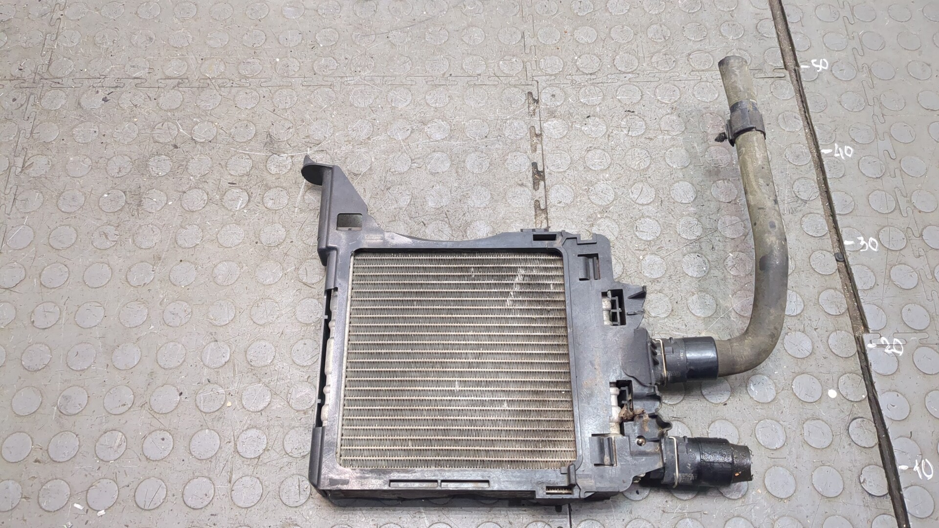 Радиатор охлаждения двигателя основной