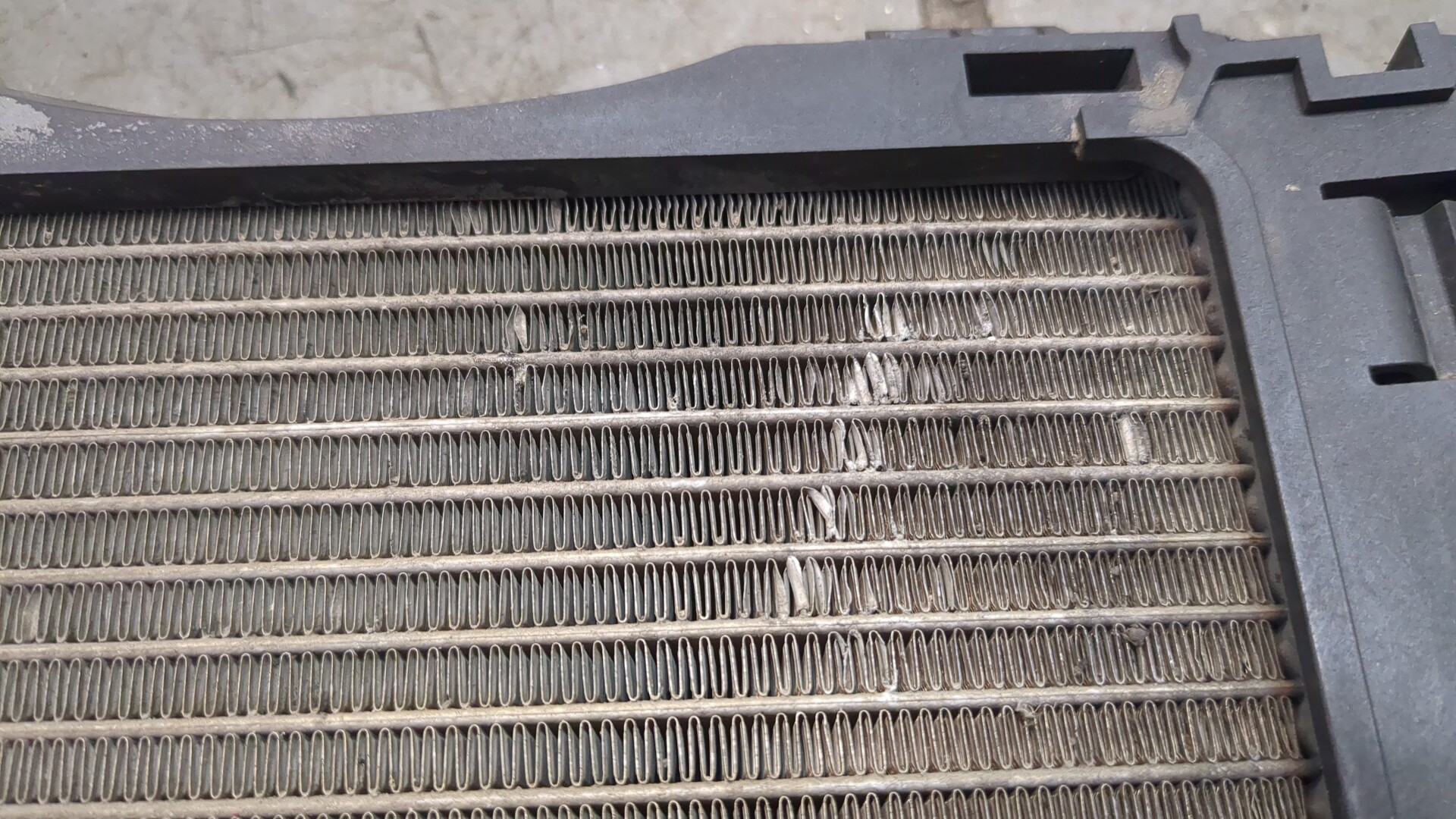 Радиатор охлаждения двигателя основной