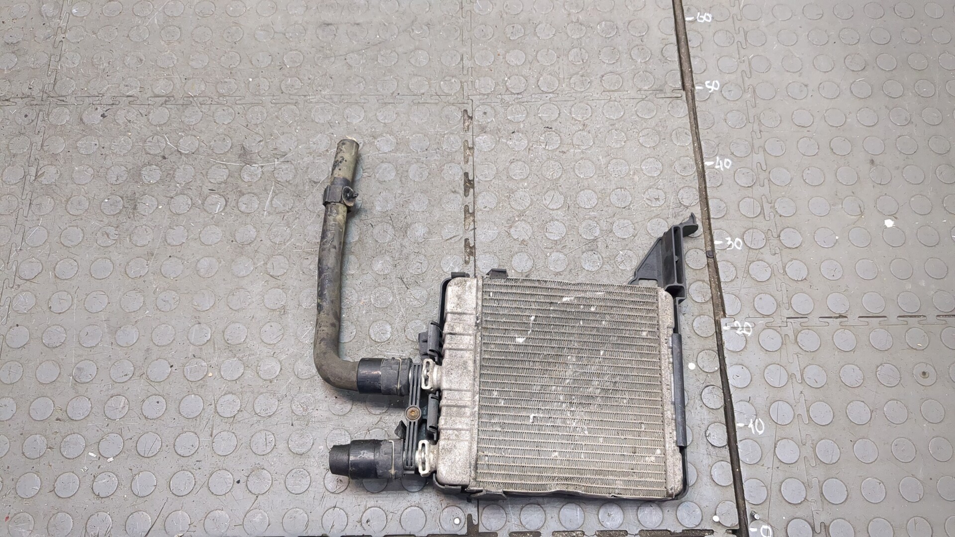 Радиатор охлаждения двигателя основной