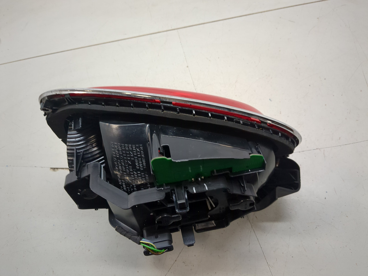 Фонарь задний правый