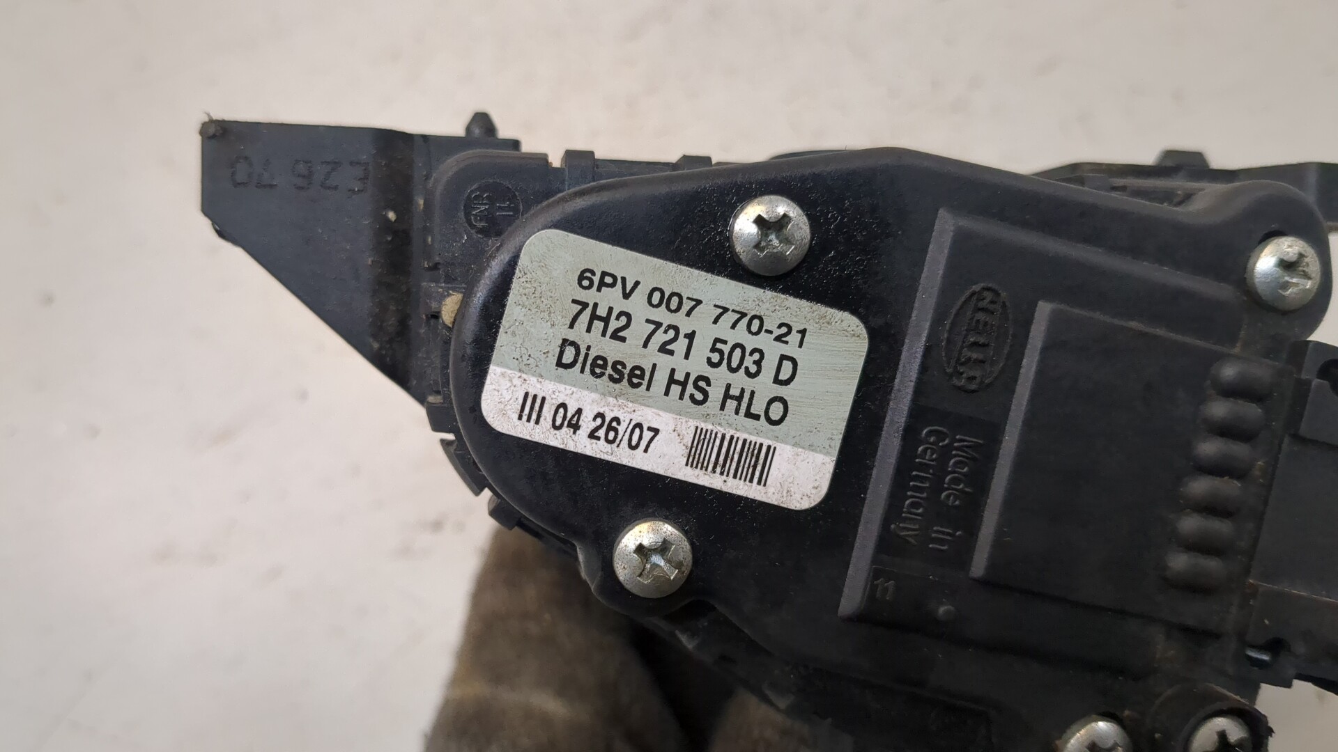 Датчик положения педали акселератора