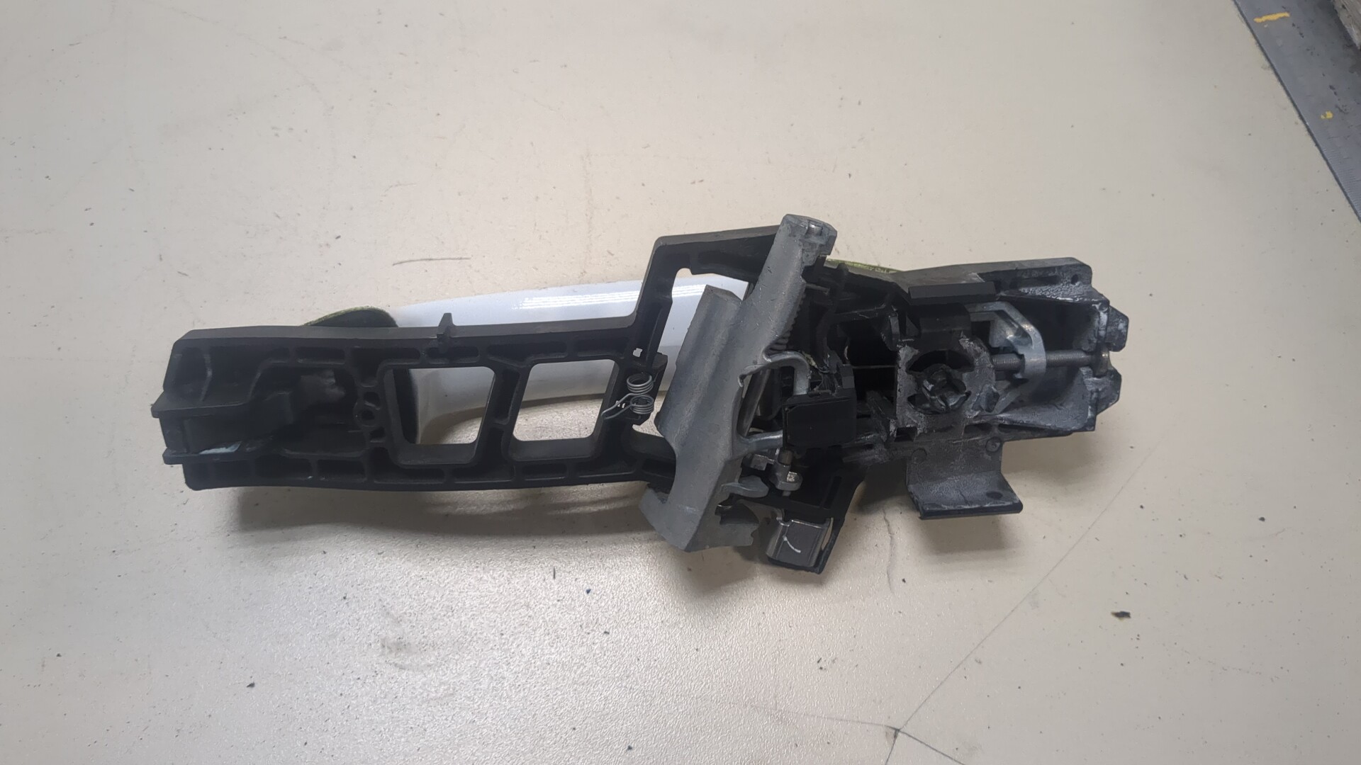 Ручка двери наружная