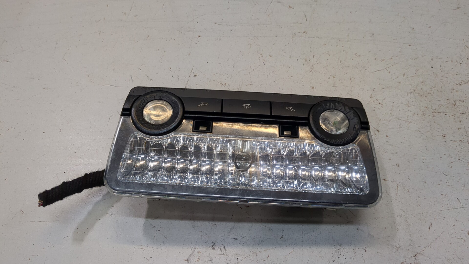 Плафон салонный