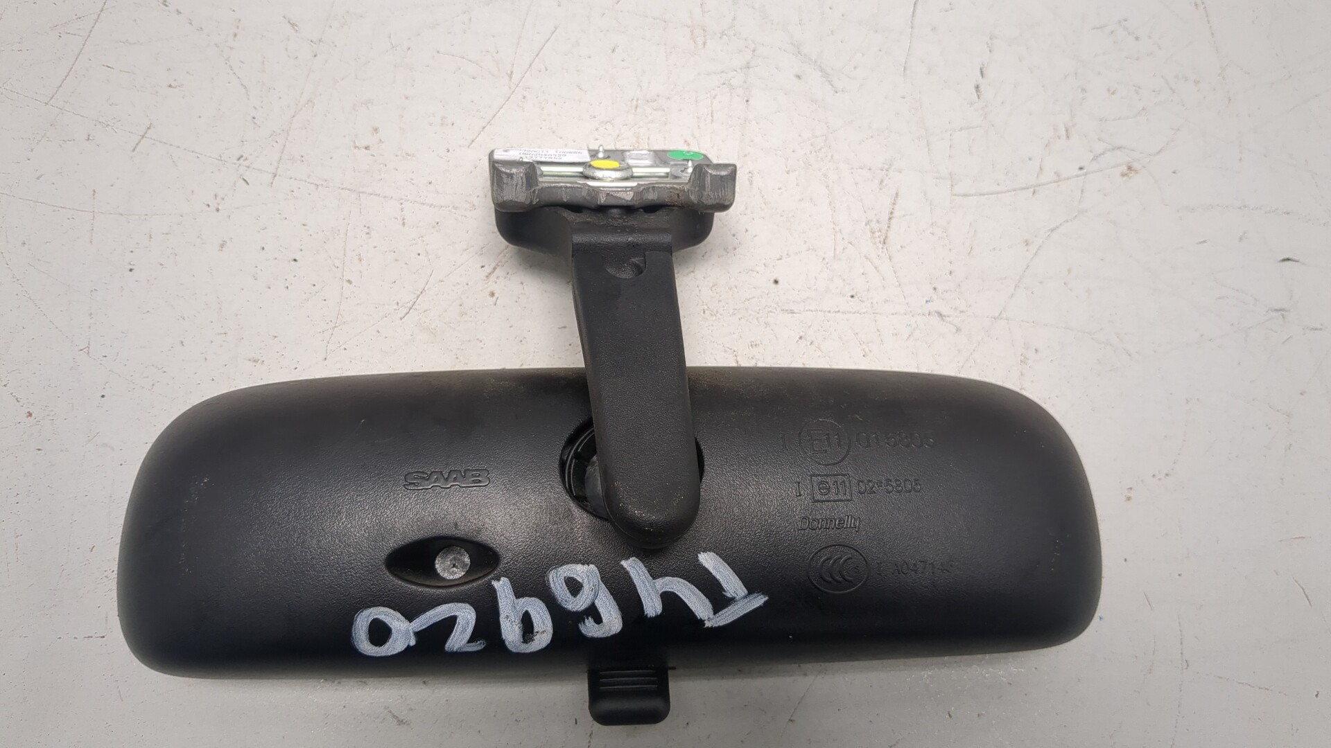 Зеркало заднего вида