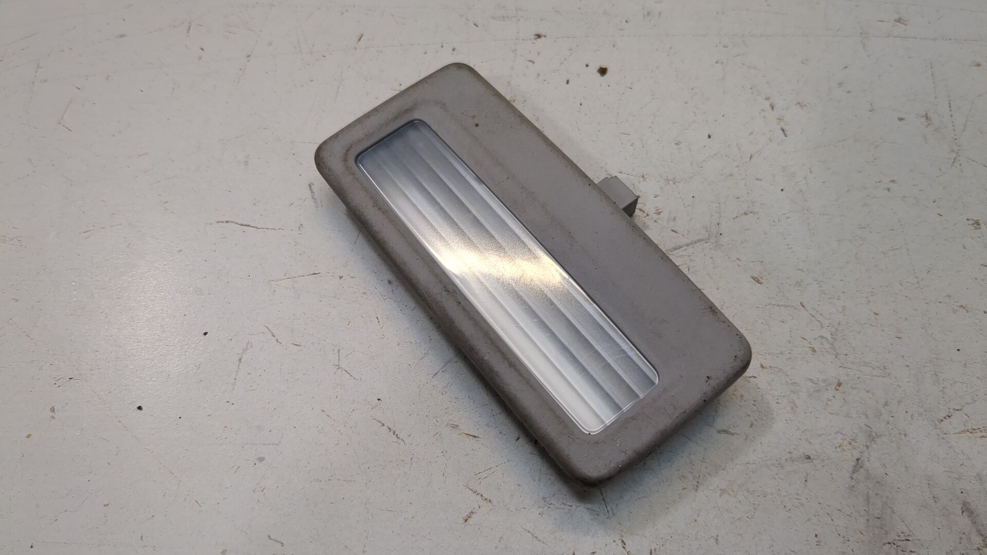 Плафон салонный