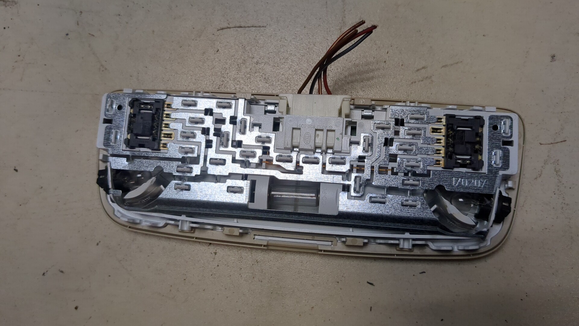 Плафон салонный