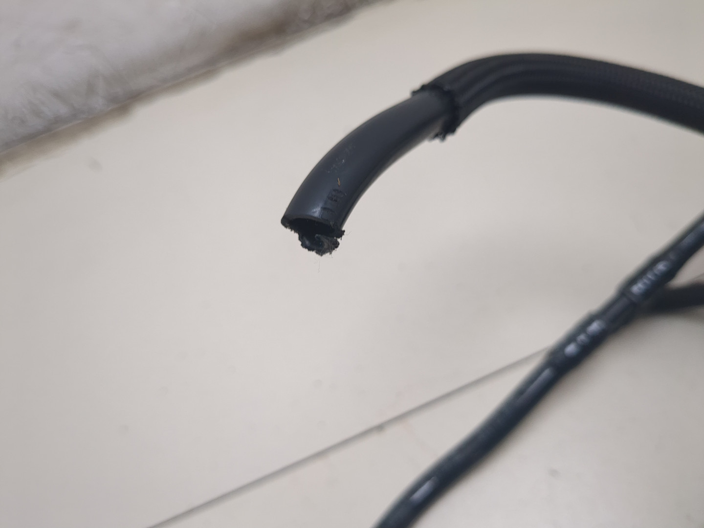 Трубка топливная