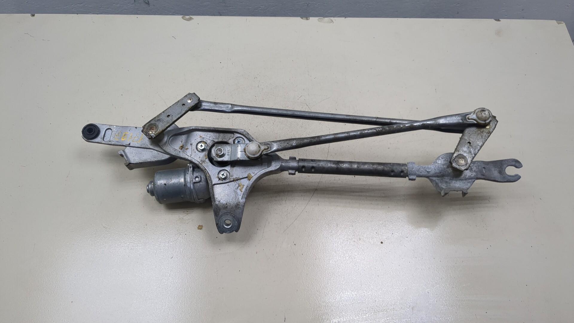 Трапеция стеклоочистителей