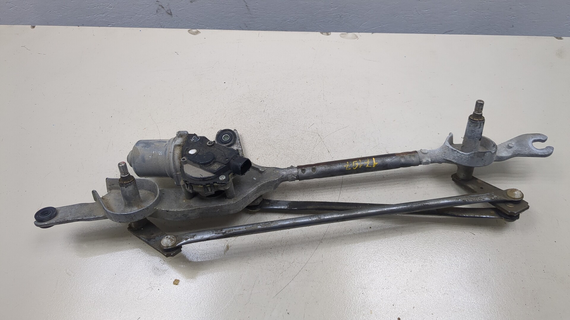 Трапеция стеклоочистителей