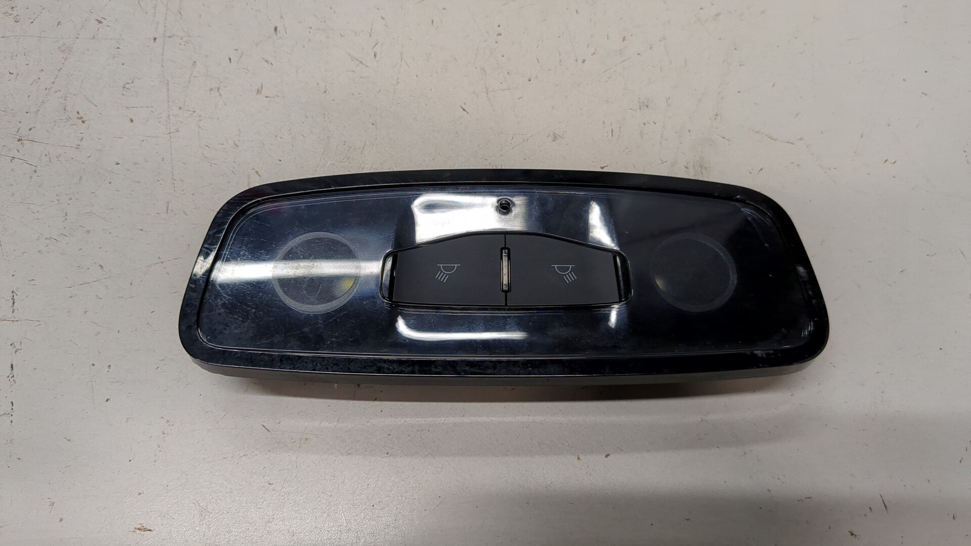 Плафон салонный