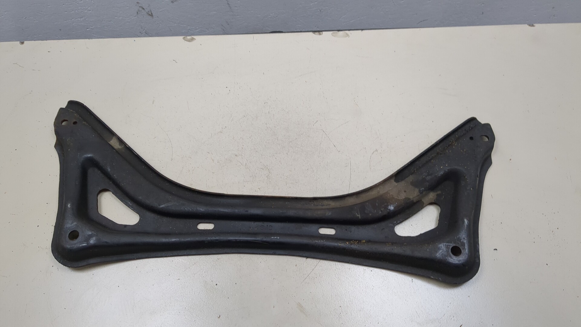 Балка подрадиаторная